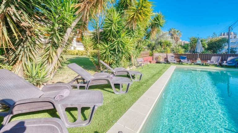 Villa with grill, terrace & garden | Garden view — photo 3