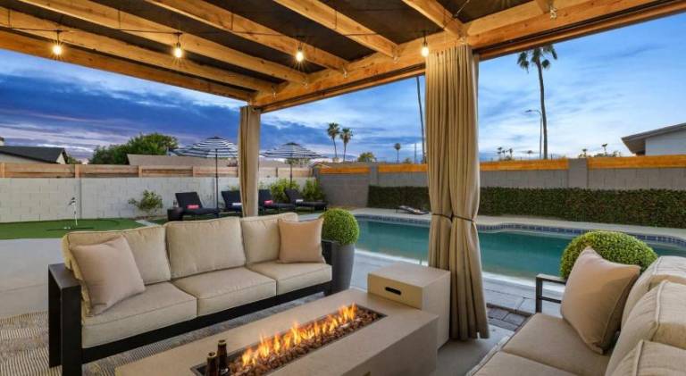 Spacious vacation home with pool | Pets allowed in Scottsdale, AZ
