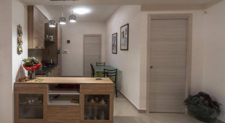 Serviced apartment with garden, terrace & grill — photo 4