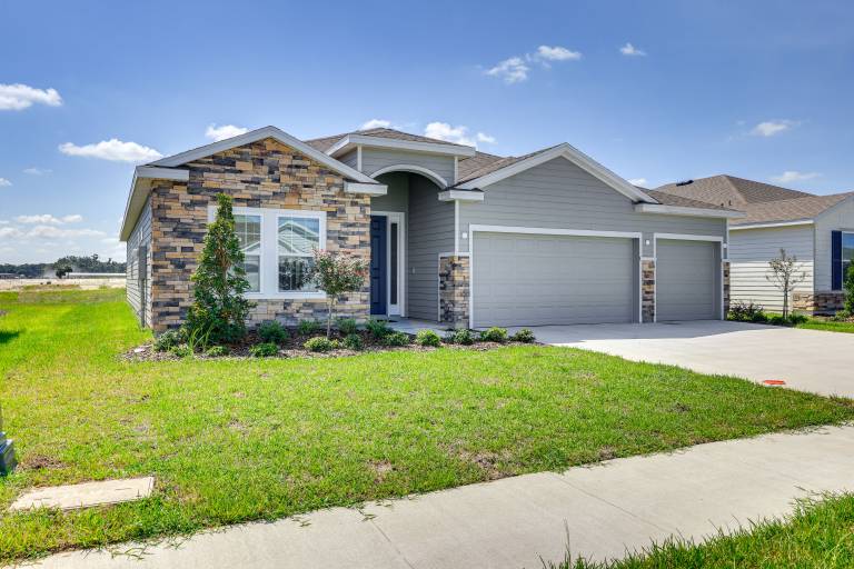 Pet-Friendly Home w/ Screened Patio in Newberry! — photo 3