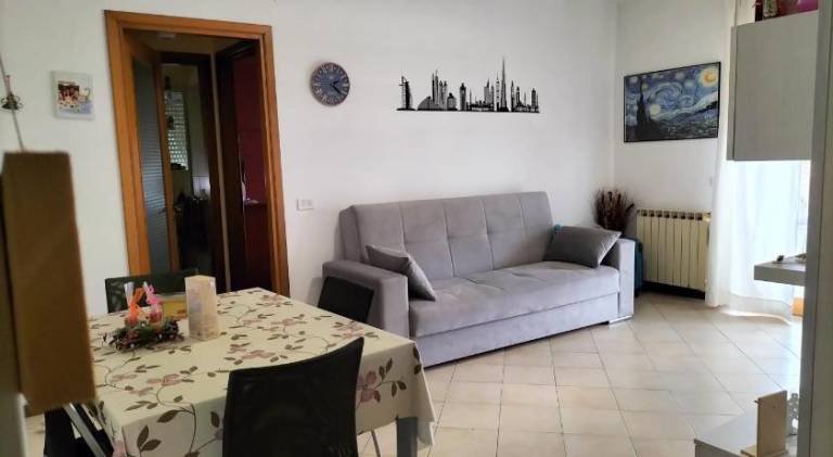 Rental apartment with 1 room for 5 persons in Montesilvano