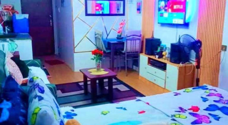 Amber's Leisure Staycation Manila — photo 2