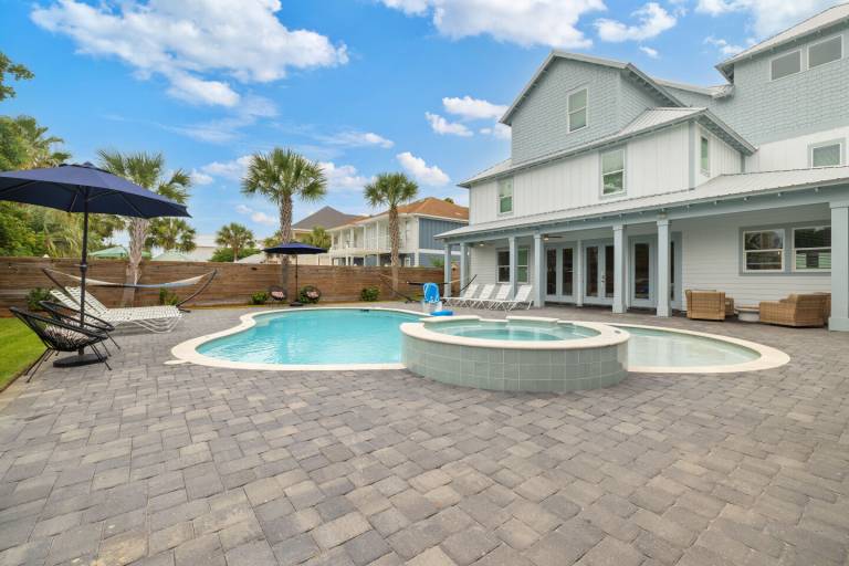 House with grill, patio & garden | Garden view in Destin, FL