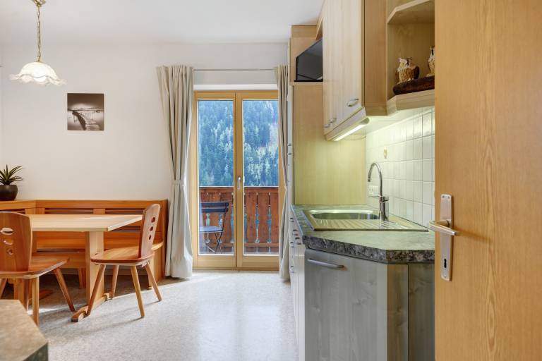 Rental apartment with patio & garden | Garden view — photo 3