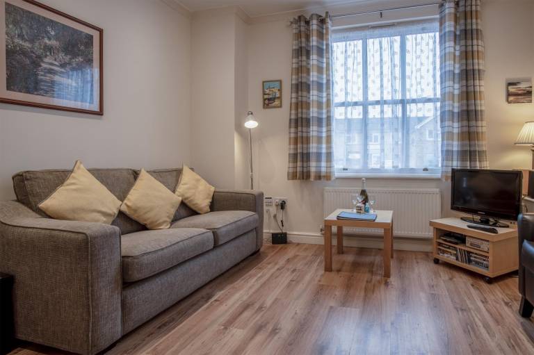 Family-oriented rental apartment with fast internet | Close to the beach | Pets are welcome — photo 4