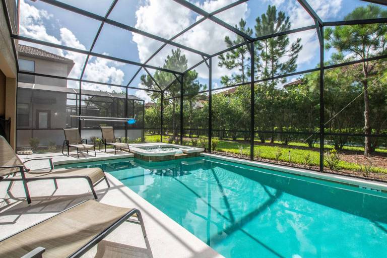 Vacation home with grill, hot tub & private pool in Cham
