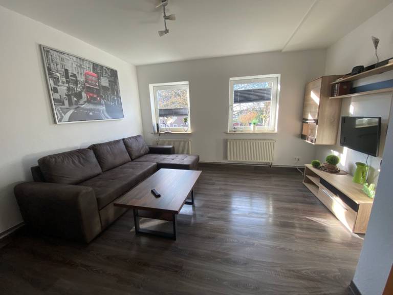 Apartment with yard — photo 2