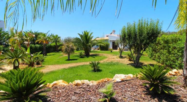 Beautiful Algarve Pool Villa Bali 15min to beach in Portimão