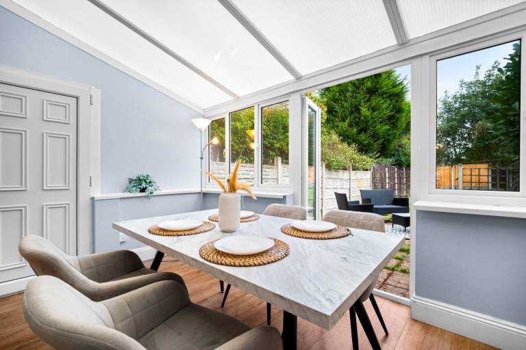 Spacious vacation home with garden | Pets allowed — photo 3