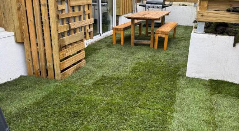 Fully equipped holiday apartment with terrace, heated pool & grill | Pet-friendly — photo 3