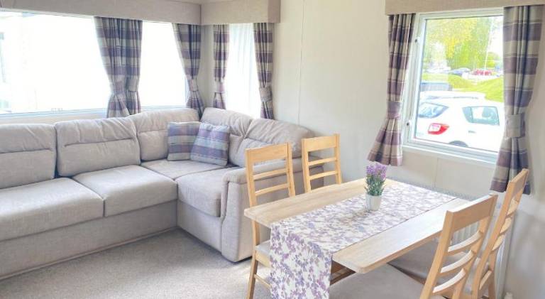 Vacation home with pool | Pets allowed in Cirencester