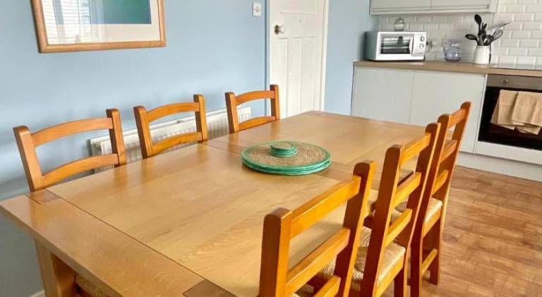 Lovely big 3 bedroom maisonette close to the beach — photo 5