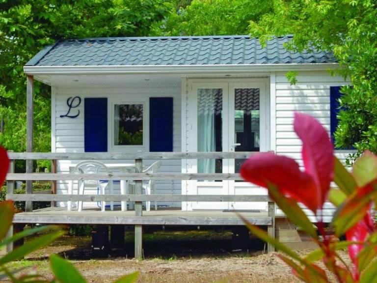 Lovely mobile home with terrace & heated pool | Next to the beach | Pet-friendly — photo 4