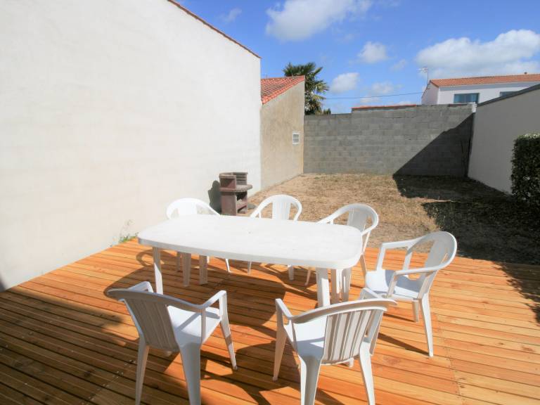 Charming House in Town Center, 500m from Beach, Close to Shops — photo 5