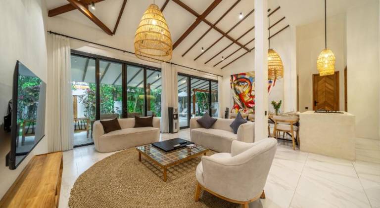 Villa with pool — photo 2