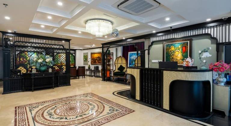 Charmpearl Hotel & Suites — photo 4