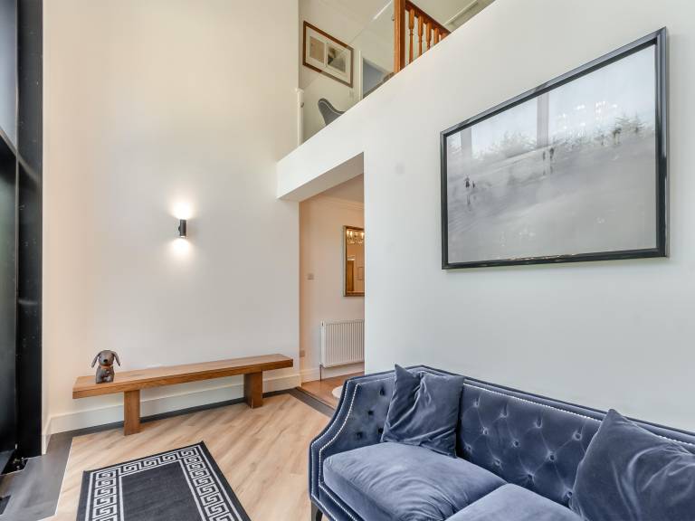Cottage with hot tub, yard & grill | River view — photo 4