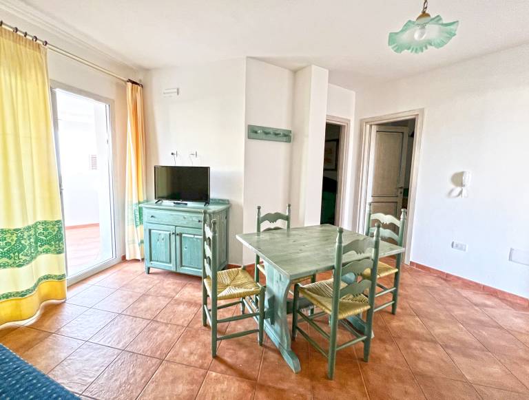 Apartment with pool & terrace — photo 2