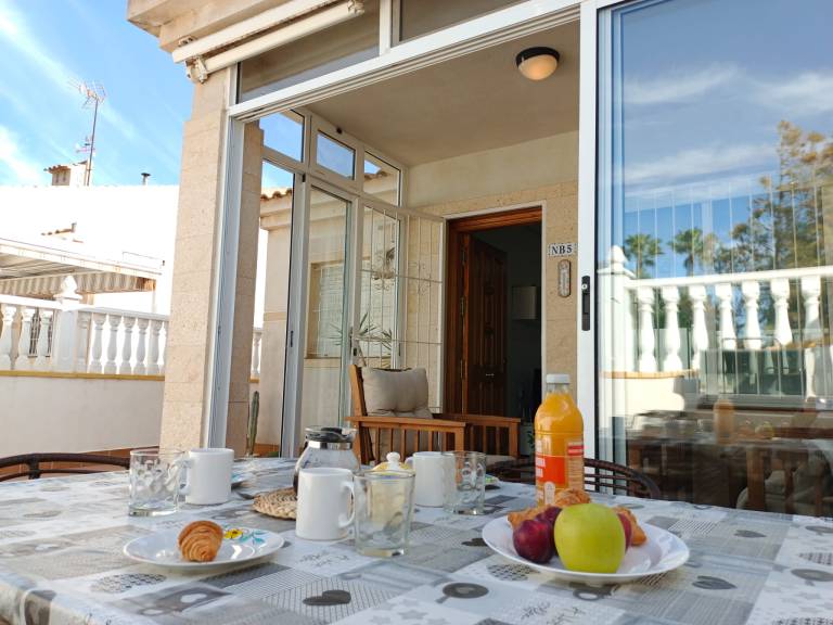 Bungalow near the beach in Torrevieja, Aguas Nuevas — photo 4