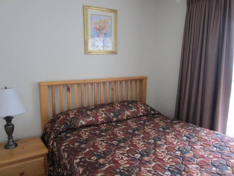 SCHELL MOTEL VERNON