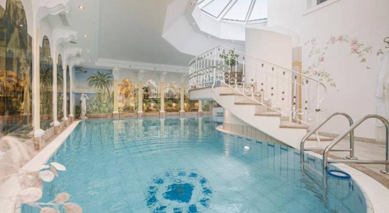 Serviced apartment with sauna, patio & pool | Suitable for remote work | Pet-friendly — photo 4