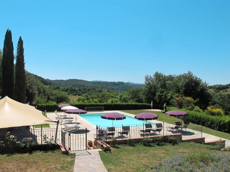 Children-friendly apartment with grill, pool & yard | Nature view | Pets are welcome — photo 2