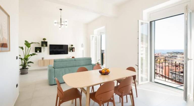 Holiday apartment with patio in Salerno