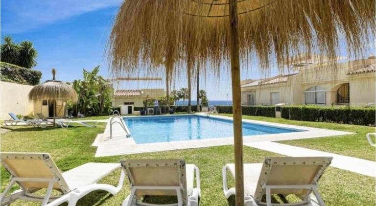 Fully equipped holiday apartment with garden, pool & grill | Good for workation | Pet-friendly — photo 3