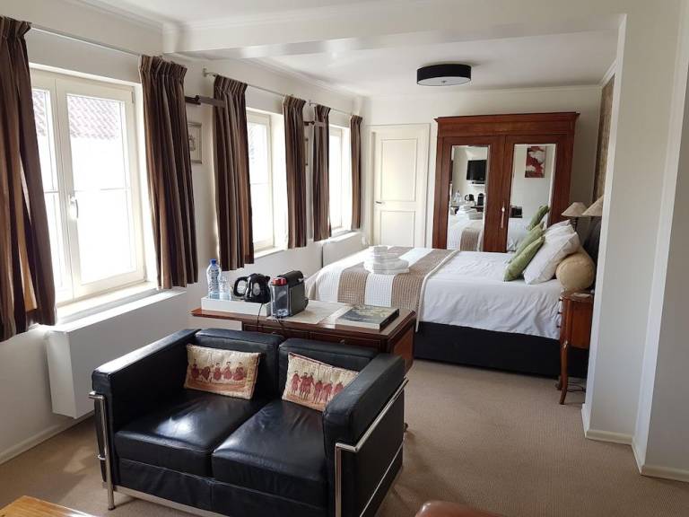 The Townhouse Bed & Breakfast — photo 2