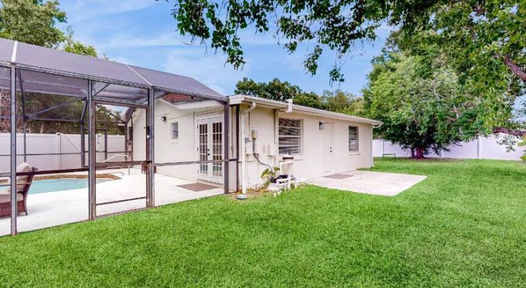 Spacious house with pool | Pet-friendly — photo 4