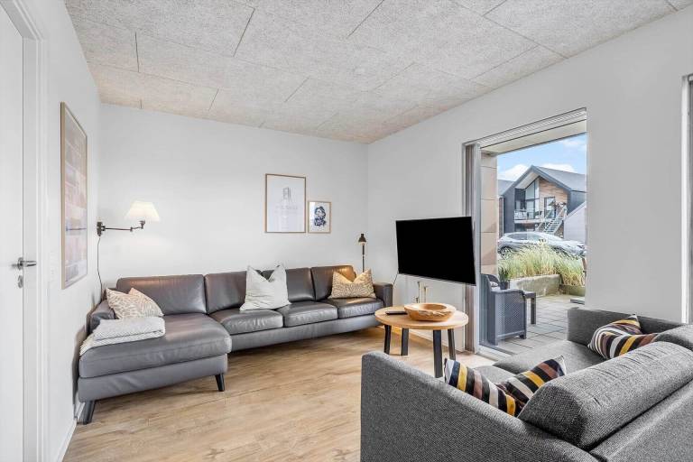 Holiday apartment with BBQ, patio & sauna — photo 3