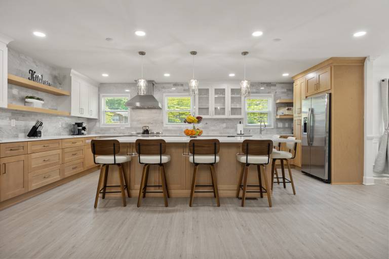 Family-friendly vacation home with private pool & patio | Pets are welcome — photo 5