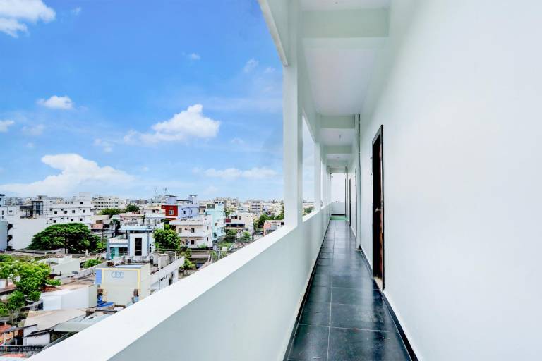 Hotel O PR GRAND
