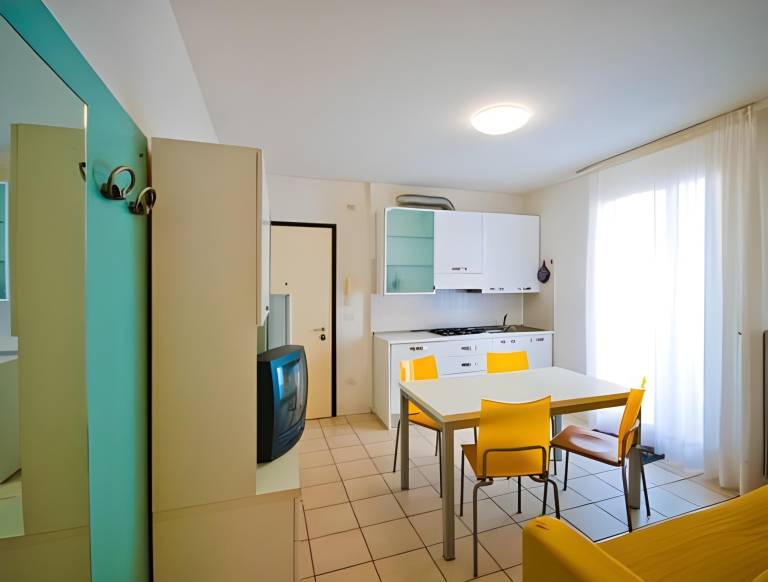 Lovely rental apartment with patio | Close to the beach | Pet-friendly — photo 3