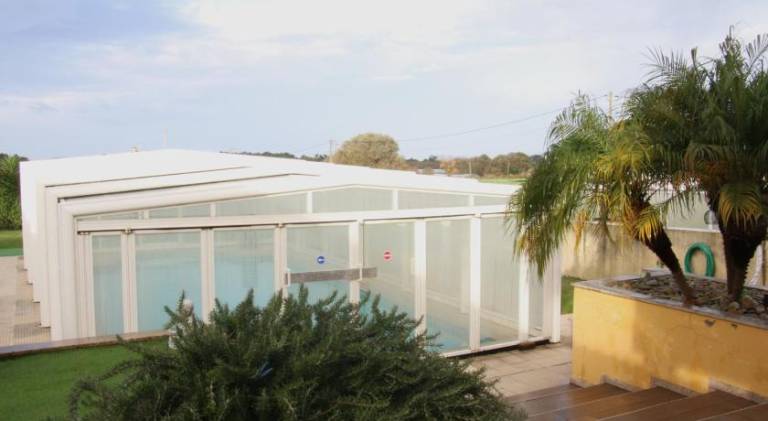 Villa with yard & private pool — photo 4