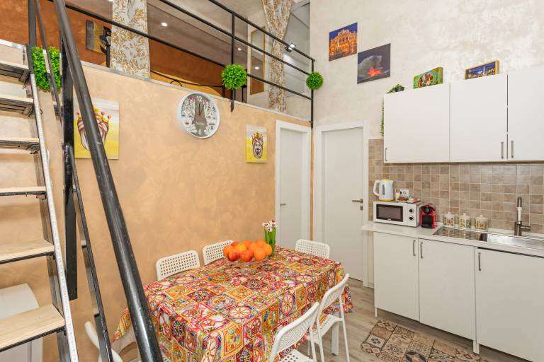 Holiday apartment with fast internet & patio | Next to Monastery of San Nicolò l'Arena | City view | Pets allowed — photo 4