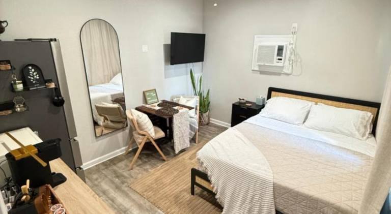 Cozy Guest house near FSU Trails and the airport in Tallahassee, FL