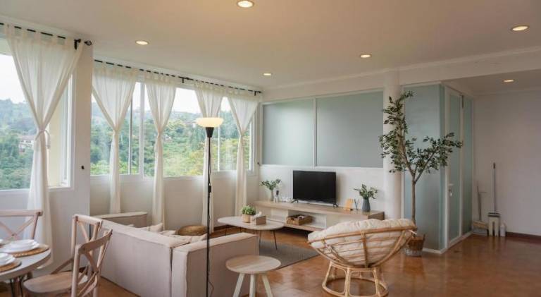 Serviced apartment with yard, grill & terrace — photo 2