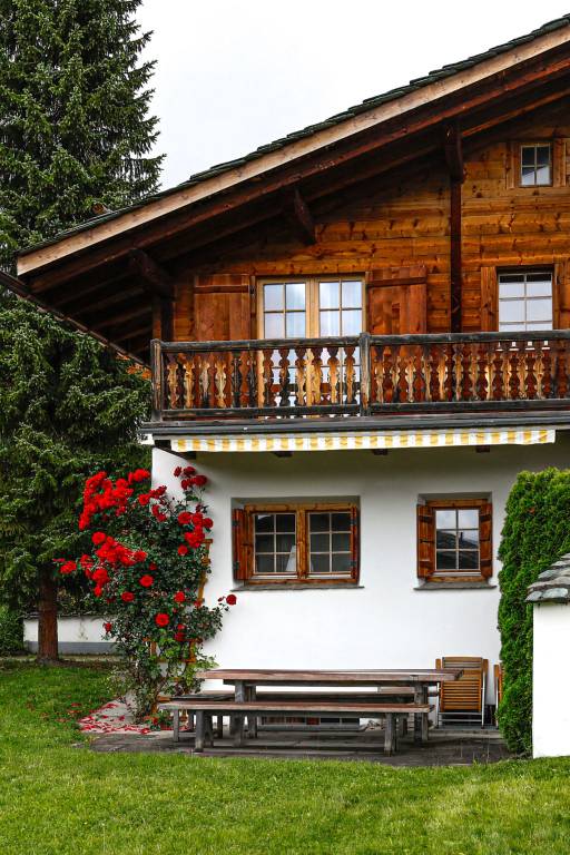 House | Dogs allowed in Flims