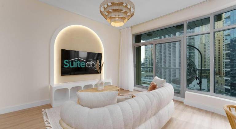 Apartment with pool in Abu Dhabi