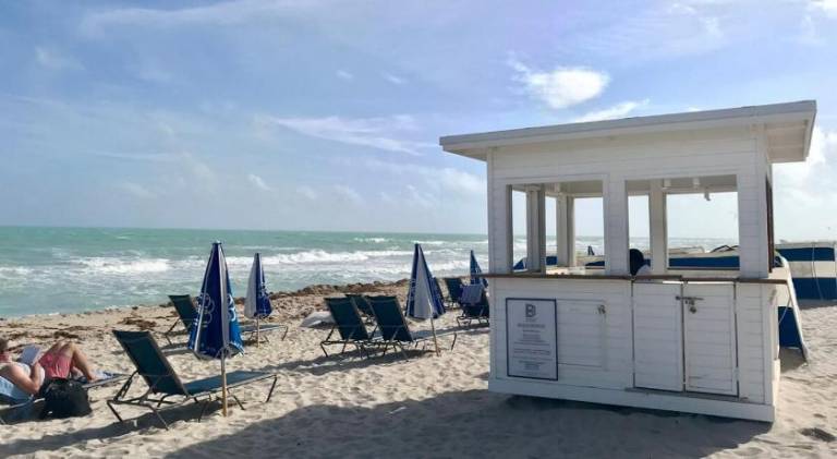 B12 Waterfront 2BR on Collins Bay Views & Sunset in Miami Beach, FL