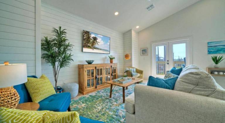 Vacation home with pool & BBQ — photo 4