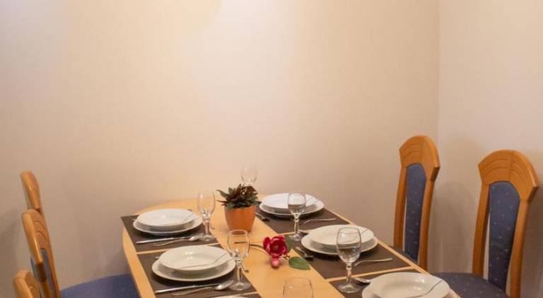Holiday apartment with BBQ, terrace & yard — photo 5