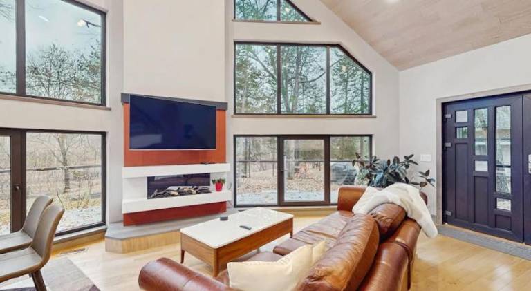 Ample house | Pets are welcome — photo 2