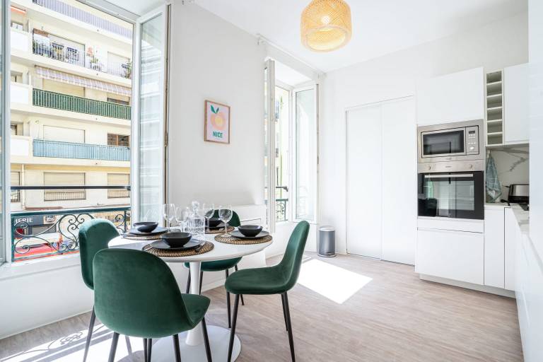 Apartment | Near Castle Hill — photo 3