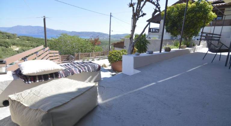 Vacation home with yard & patio | Dogs allowed in Kissamos