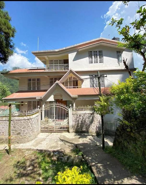 Villa with terrace & yard in Gangtok