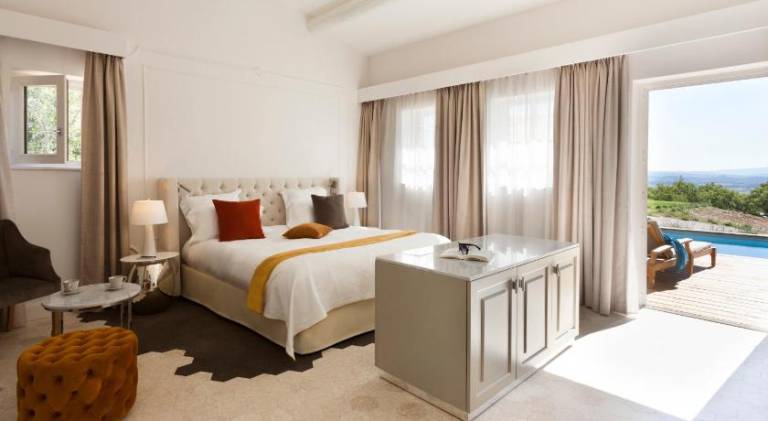 Mas des Herbes Blanches Hotel & Spa – Relais & Chateaux — photo 2