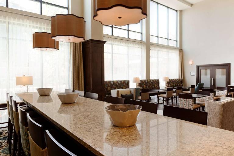 Hampton Inn & Suites Portland/Hillsboro-Evergreen Park — photo 2