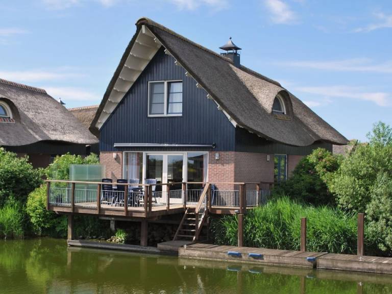 Villa Makkum